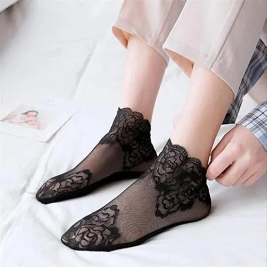 Women's Lace Embroidery Ankle Socks